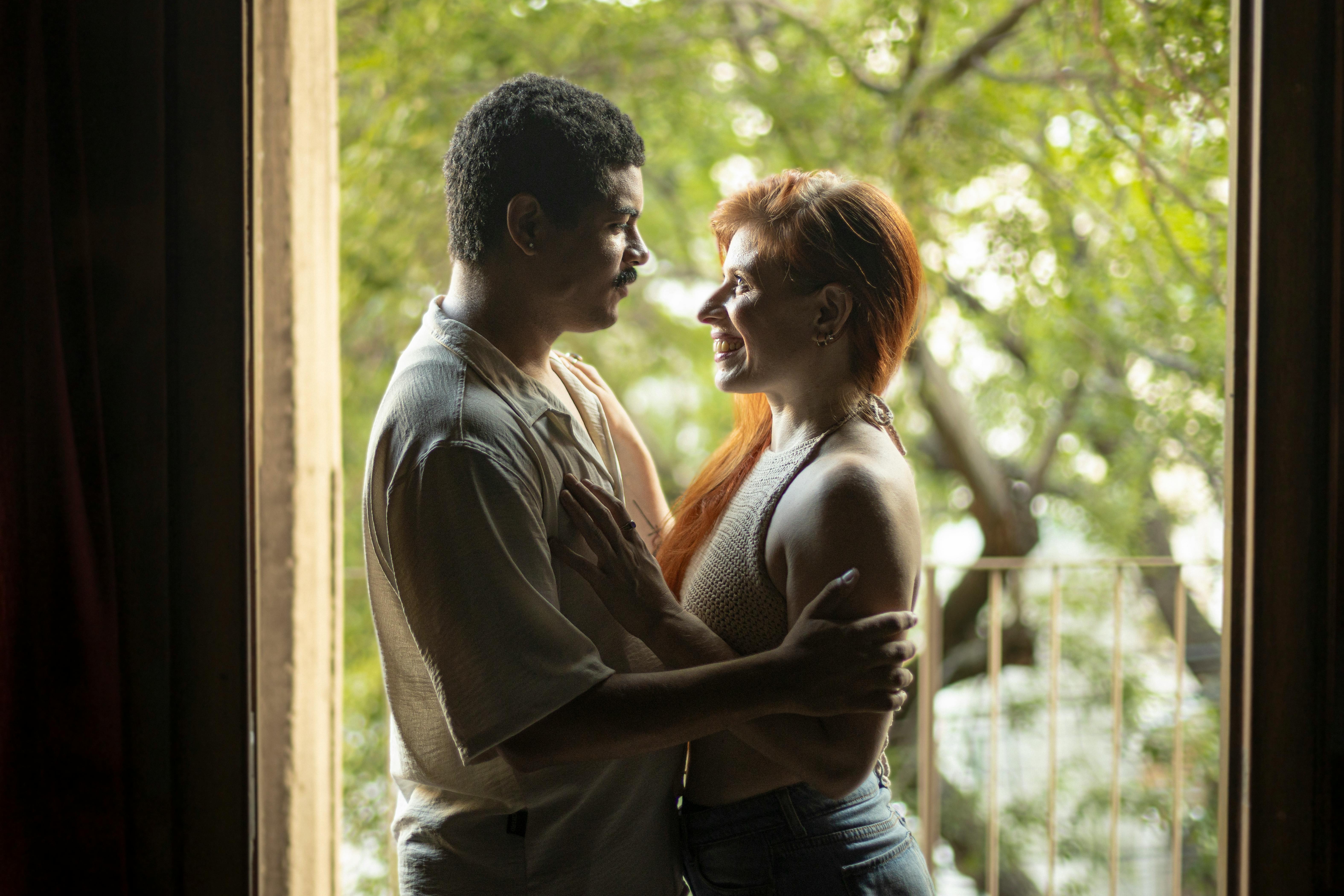 Milyen nőre vágyik a Rák férfi? – Az érzelmi biztonság kulcsfontosságú!