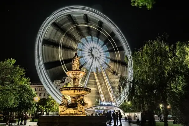 Budapest társkereső szenzációja - az óriáskerék az Erzsébet téren