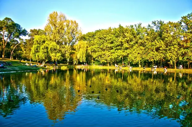a Békás-tó minden komoly társkeresőnek kötelező helyszín Debrecenben